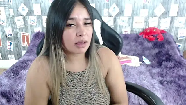 SaraCrow online show from February 9, 2025, 8:22 am