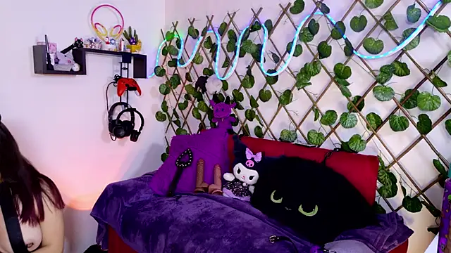  kalypso  online show from April 18, 2026, 9:04 pm