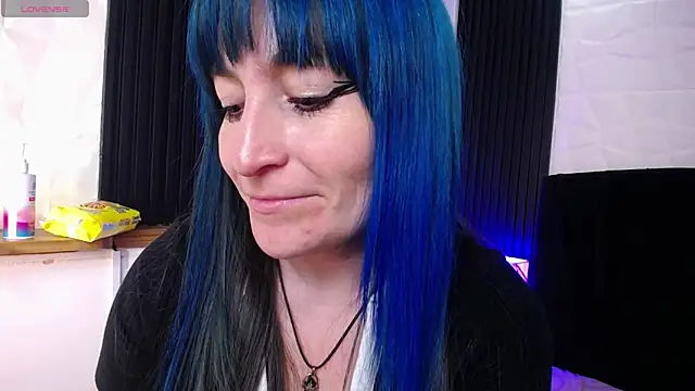 alicia moom online show from January 21, 2025, 11:02 pm