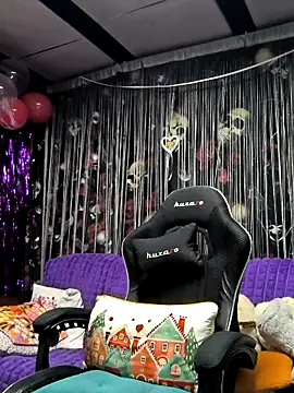 KikiXRed online show from February 23, 2026, 5:27 am