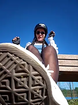 bellapaty online show from April 15, 2026, 9:05 am