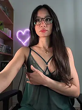 Naughty-Jessie online show from March 4, 2026, 9:21 pm