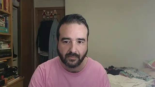 curiosillo83 online show from November 2, 2025, 12:29 pm