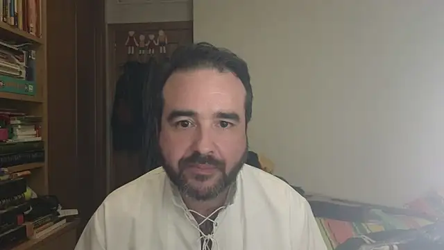 curiosillo83 online show from December 20, 2025, 8:05 pm