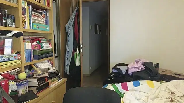 curiosillo83 online show from April 10, 2026, 1:05 pm