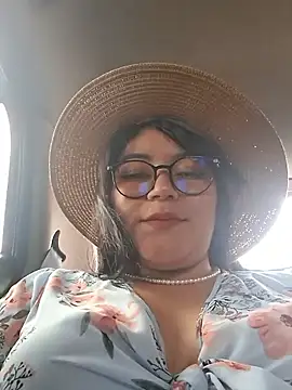 Sakura 0505 online show from December 17, 2025, 8:48 pm