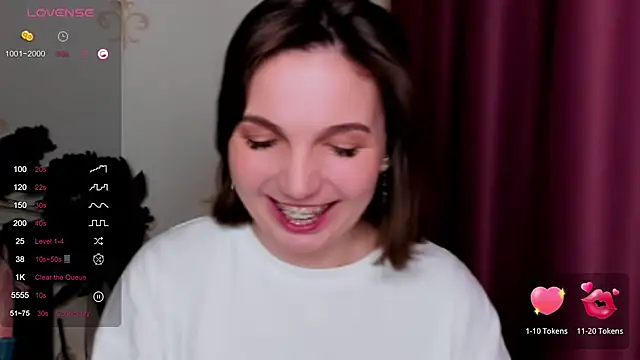 KindHazelHere  online show from February 25, 2025, 9:35 pm