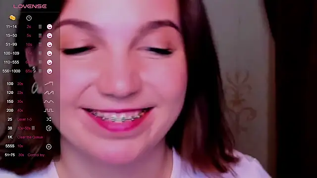 KindHazelHere  online show from March 19, 2025, 11:14 pm