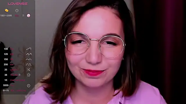 KindHazelHere  online show from March 21, 2025, 2:18 am