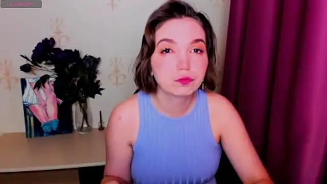 KindHazelHere  online show from October 3, 2025, 9:06 am