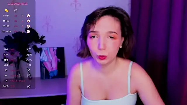 KindHazelHere  online show from October 25, 2025, 8:22 am