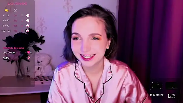 KindHazelHere  online show from November 11, 2025, 8:14 am