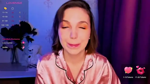 KindHazelHere  online show from January 6, 2026, 10:23 pm