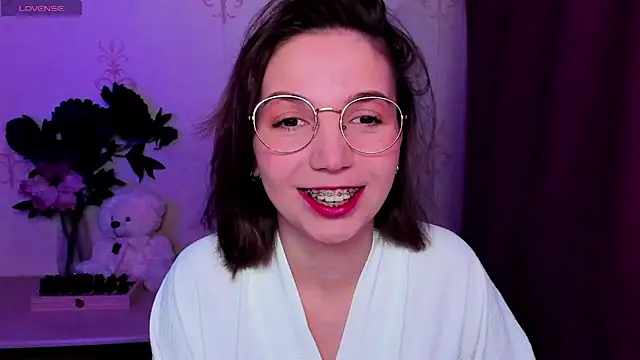 KindHazelHere  online show from March 1, 2026, 12:12 am