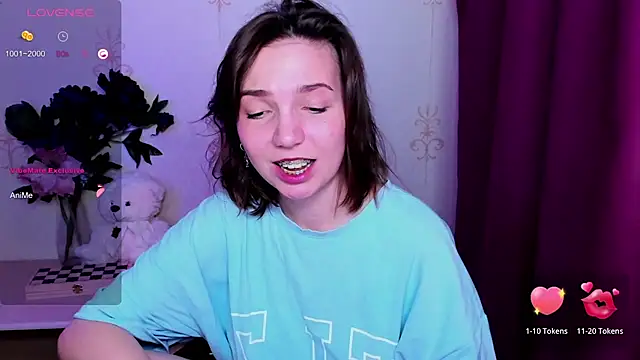 KindHazelHere  online show from April 4, 2026, 7:39 am