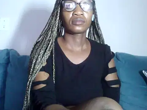 Snapshot of Hardnipples8 chatting on March 5, 2025, 11:05 pm Hardnipples8 online show from March 5, 2025, 11:05 pm