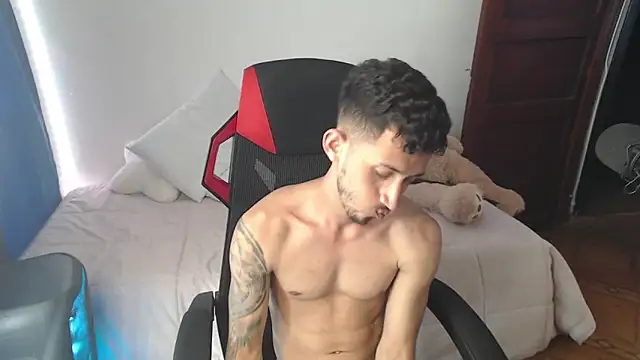 stevenSEX123 online show from December 18, 2024, 10:24 pm