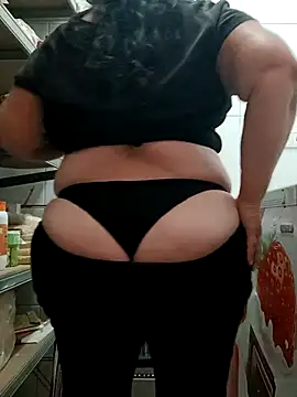 eroticjessitop online show from December 3, 2025, 4:27 pm