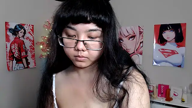 Moertomlly online show from November 13, 2025, 4:22 am