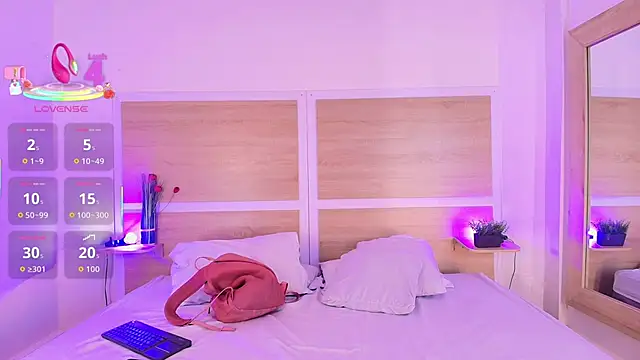  nickypurple  online show from November 26, 2025, 7:15 pm