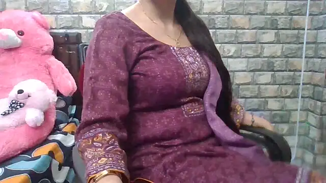 Sexy iknoor online show from November 25, 2025, 4:23 am