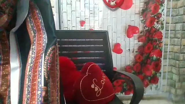 Sexy iknoor online show from February 19, 2026, 5:14 am