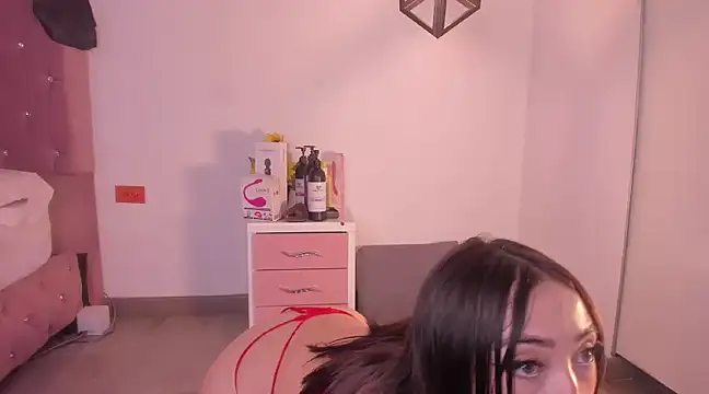 Snapshot of isa_red_hair chatting on January 13, 2025, 11:38 pm isa red hair online show from January 13, 2025, 11:38 pm