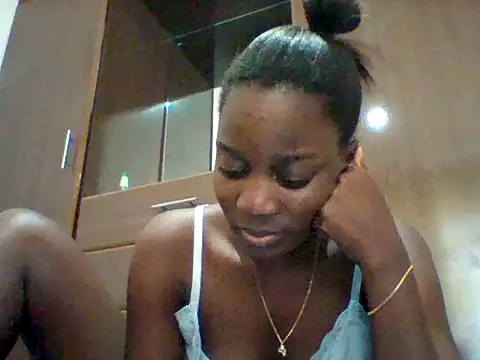 Alessandrajenna online show from May 13, 2026, 1:52 pm
