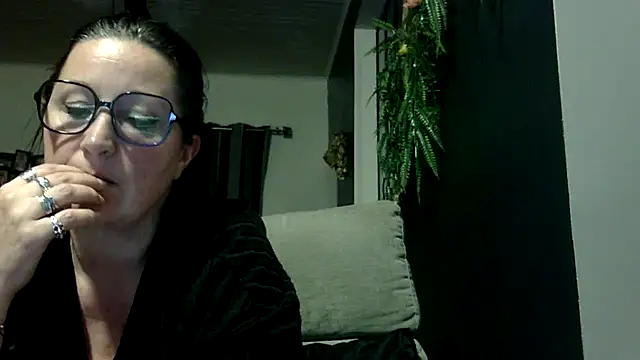 feline27 online show from February 21, 2026, 8:10 pm
