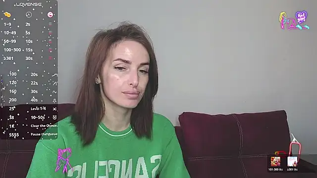 xx adrihanna xx online show from April 14, 2026, 12:33 pm