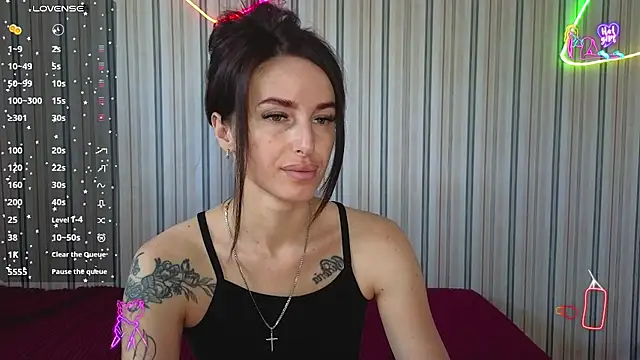 xx adrihanna xx online show from June 26, 2026, 6:07 am