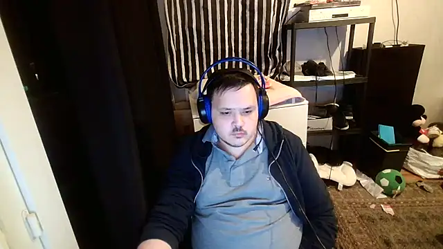 Bebemickey75 online show from February 14, 2025, 10:25 pm