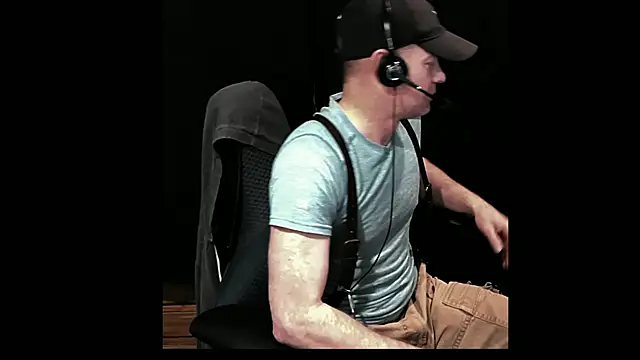 GymyXY online show from February 5, 2025, 6:46 am