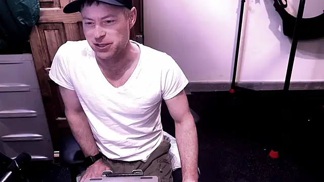 GymyXY online show from March 5, 2025, 7:49 am