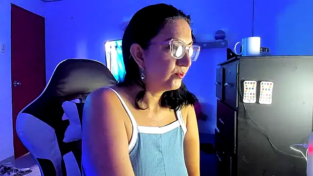 Angelblue  online show from May 20, 2026, 2:01 pm