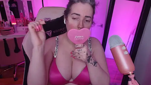 rachelbrooksxx online show from June 5, 2026, 7:30 pm
