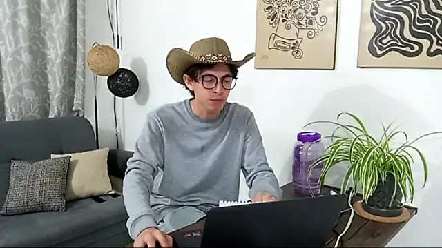 Norehg online show from October 31, 2025, 8:04 am