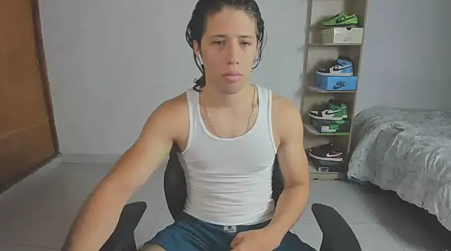 imtonny19 online show from March 22, 2025, 10:59 pm