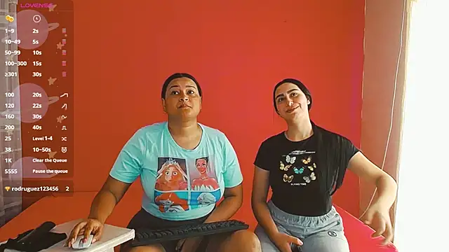 Snapshot of violeta_rous chatting on March 10, 2025, 6:23 pm violeta rous online show from March 10, 2025, 6:23 pm