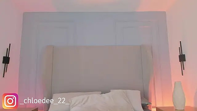 chloe d online show from February 22, 2026, 12:47 pm