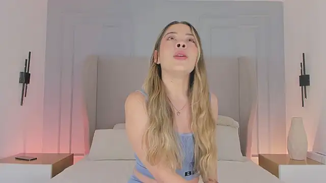 chloe d online show from June 2, 2026, 11:56 am