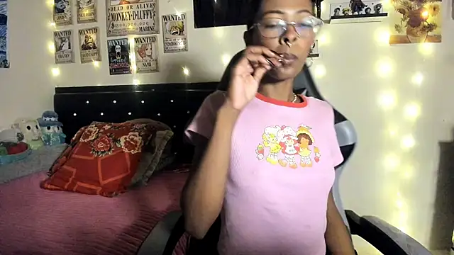 Cristal Jonasxh online show from November 14, 2025, 4:44 am