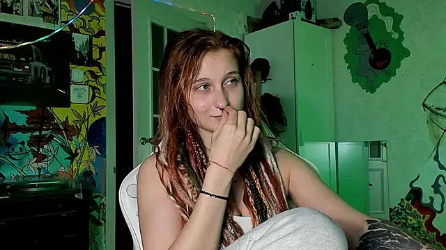 Sunny Mouse  online show from October 7, 2025, 5:10 pm