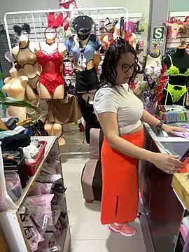 ROSALIALUCY online show from January 15, 2025, 2:35 pm