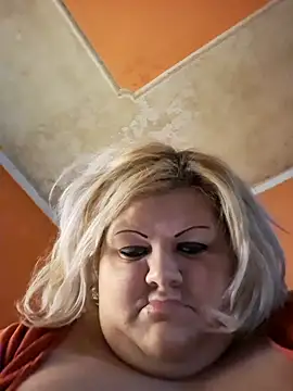 ducicsajsziii online show from December 18, 2025, 8:48 pm