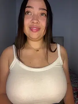 MissPerlaa online show from December 28, 2024, 5:25 pm