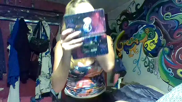 Snapshot of 4EyedSluttyGinger chatting on September 8, 2025, 8:41 pm 4EyedSluttyGinger online show from September 8, 2025, 8:41 pm