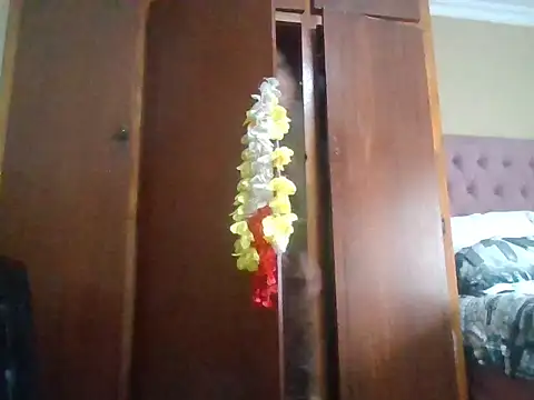 Snapshot of ShooingBunch chatting on October 29, 2025, 9:44 am ShooingBunch online show from October 29, 2025, 9:44 am