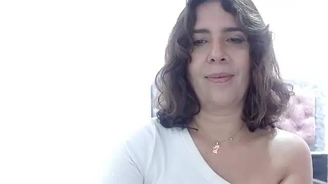 Snapshot of Victoria_meester chatting on July 1, 2026, 2:51 pm Victoria meester online show from July 1, 2026, 2:51 pm