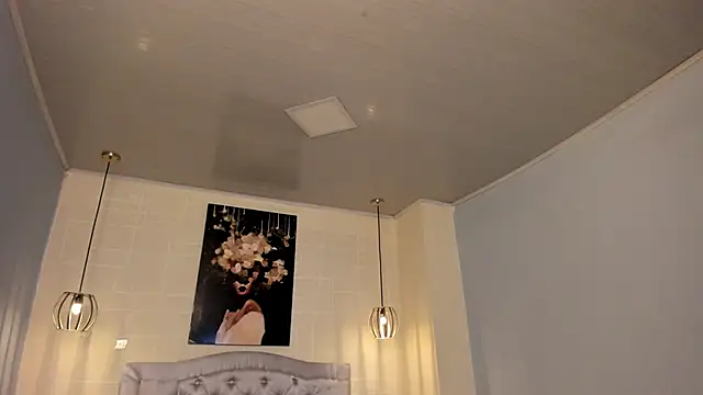 ayshel   online show from February 11, 2025, 4:22 am